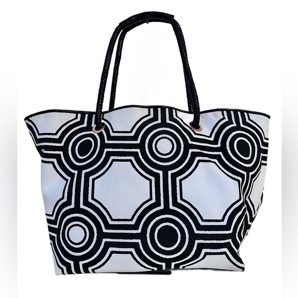 ELAINE TURNER ~ Black and White Oversized Geometric Tote w/Red Geometric Lining - Picture 4 of 9